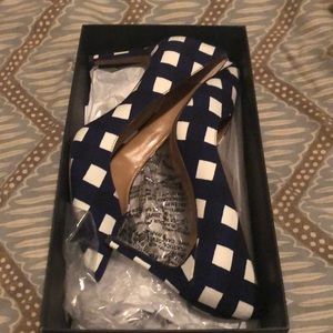 Banana Republic Madison-Ging Pumps